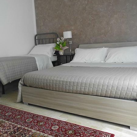 Casa Di Barbara Hotel Кастельони деле Стивиере Екстериор снимка