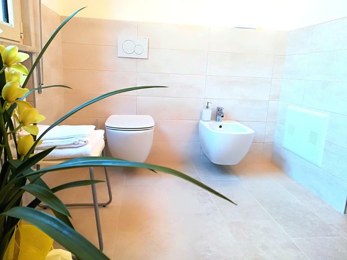 Casa Di Barbara Hotel Кастельони деле Стивиере Екстериор снимка