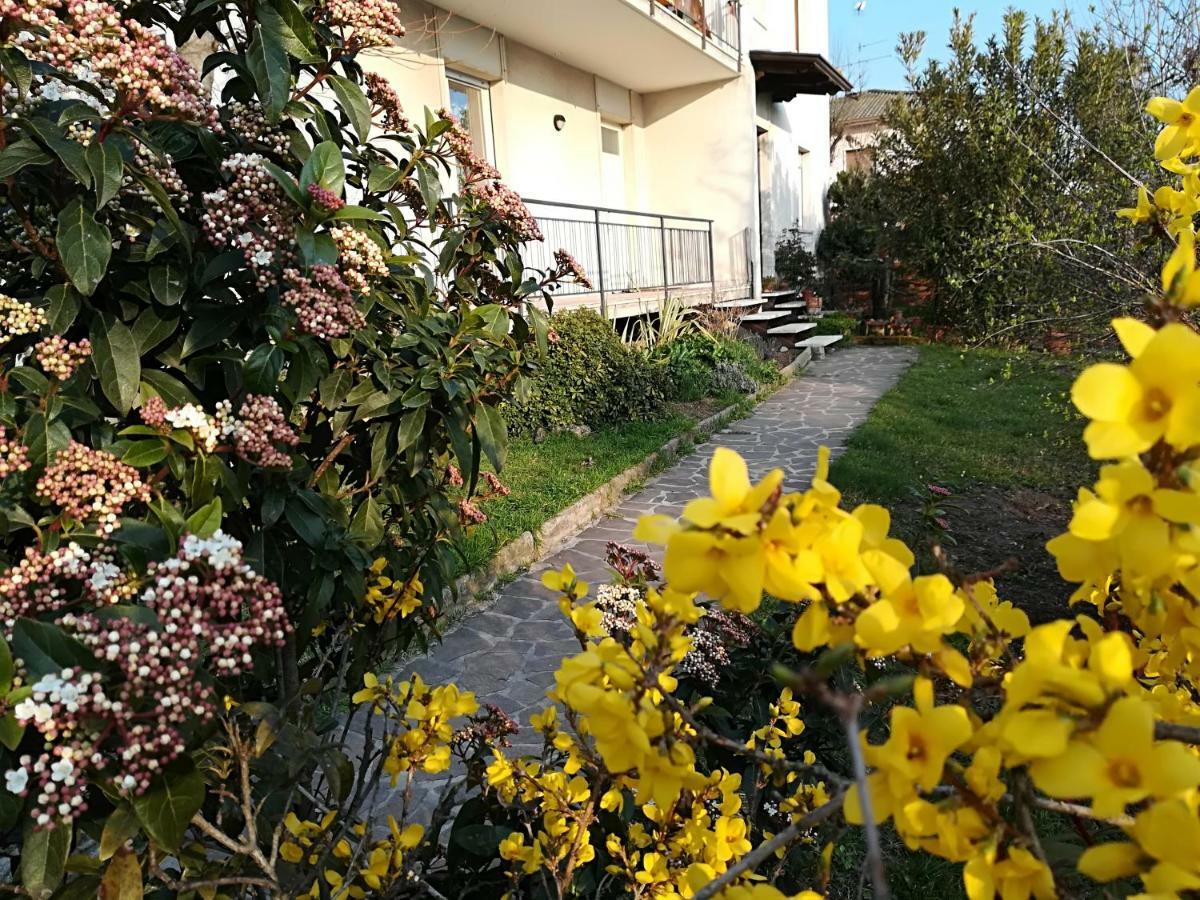 Casa Di Barbara Hotel Кастельони деле Стивиере Екстериор снимка