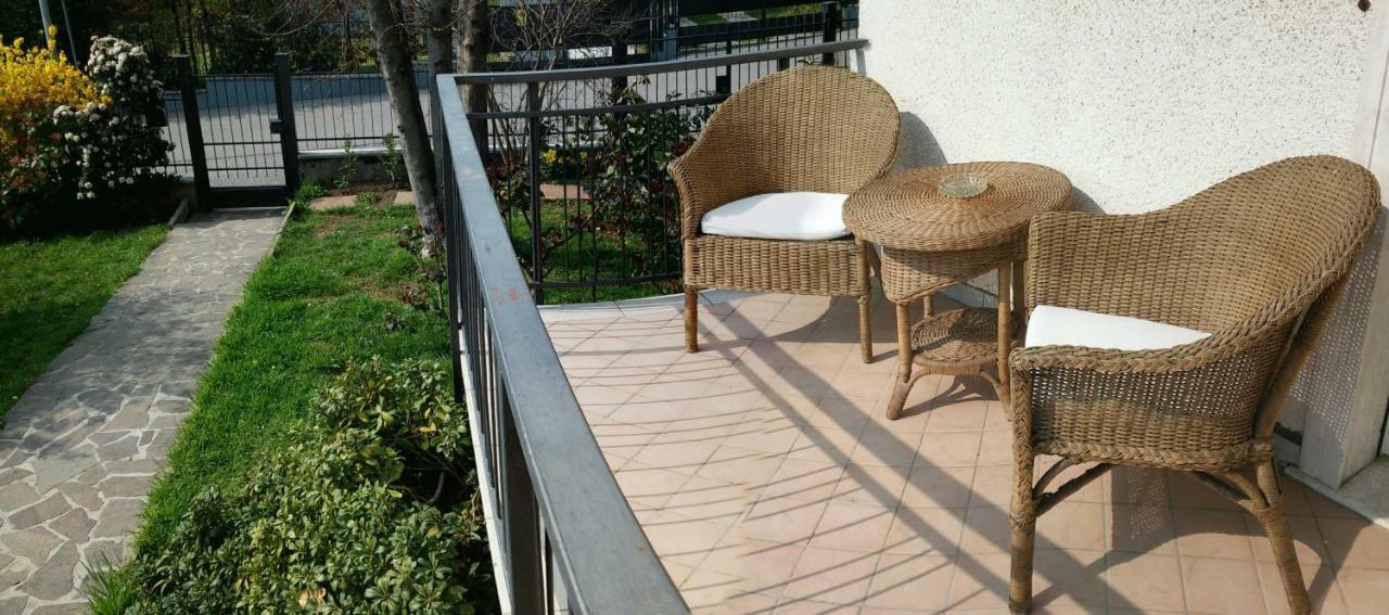 Casa Di Barbara Hotel Кастельони деле Стивиере Екстериор снимка