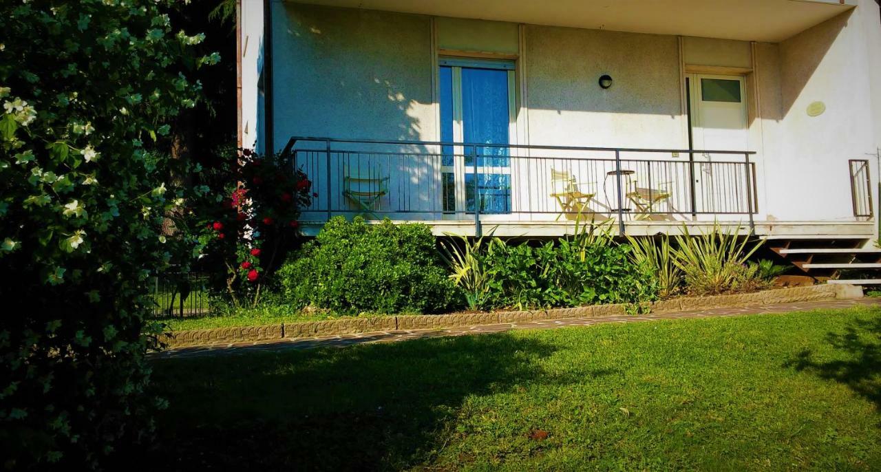 Casa Di Barbara Hotel Кастельони деле Стивиере Екстериор снимка