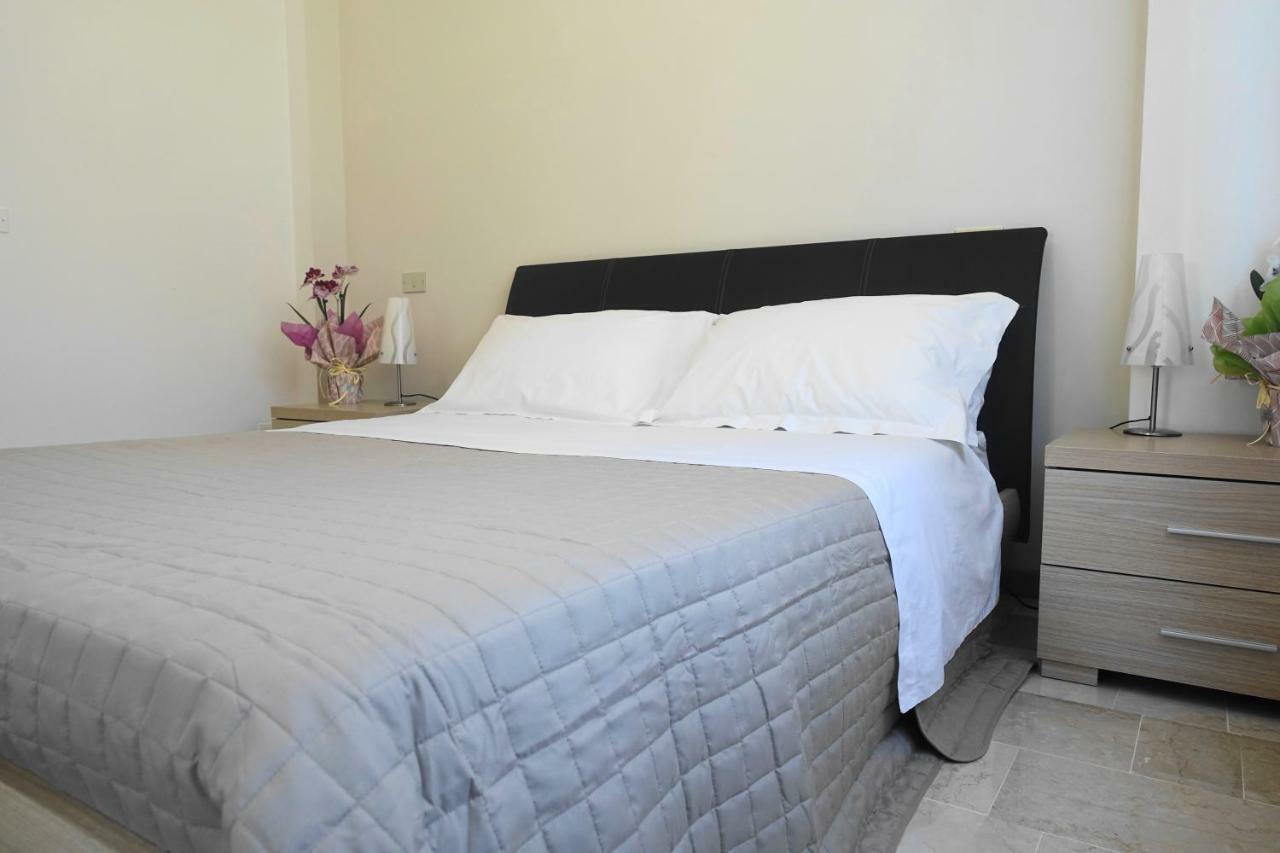 Casa Di Barbara Hotel Кастельони деле Стивиере Екстериор снимка