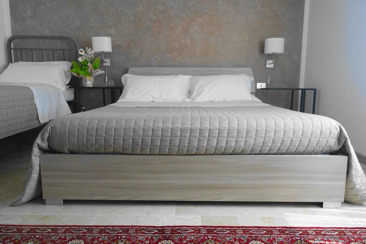 Casa Di Barbara Hotel Кастельони деле Стивиере Екстериор снимка