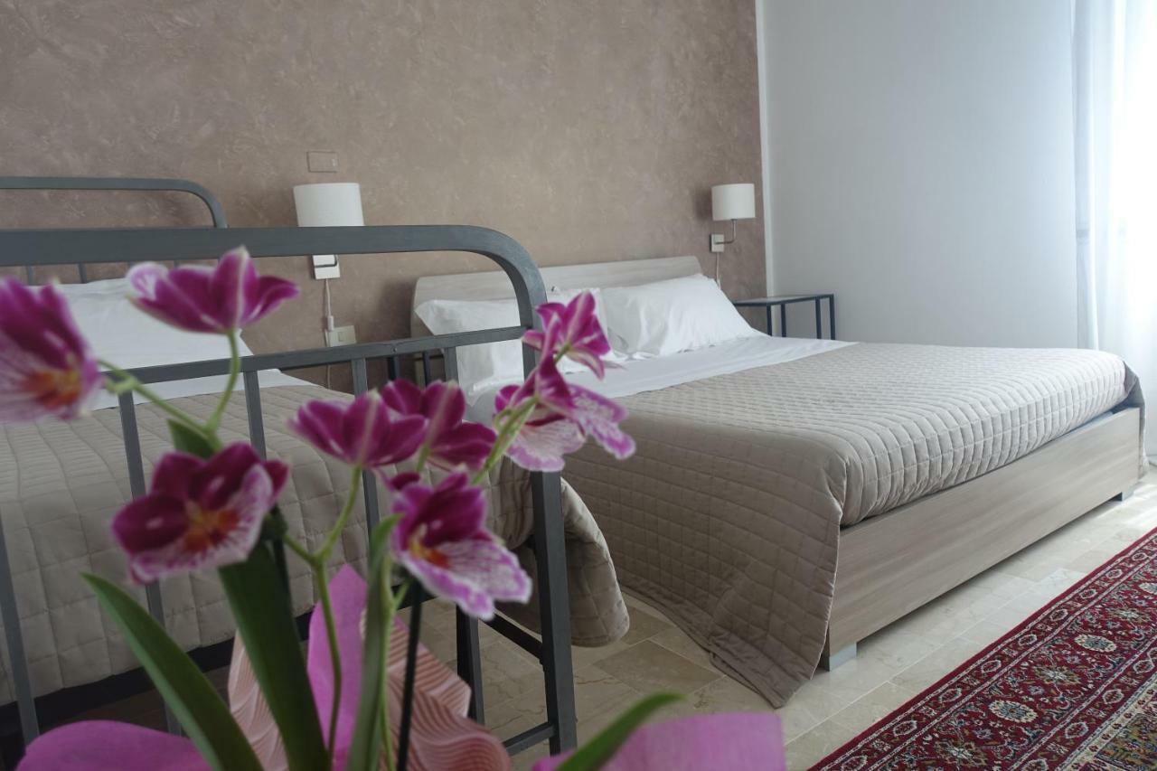 Casa Di Barbara Hotel Кастельони деле Стивиере Екстериор снимка