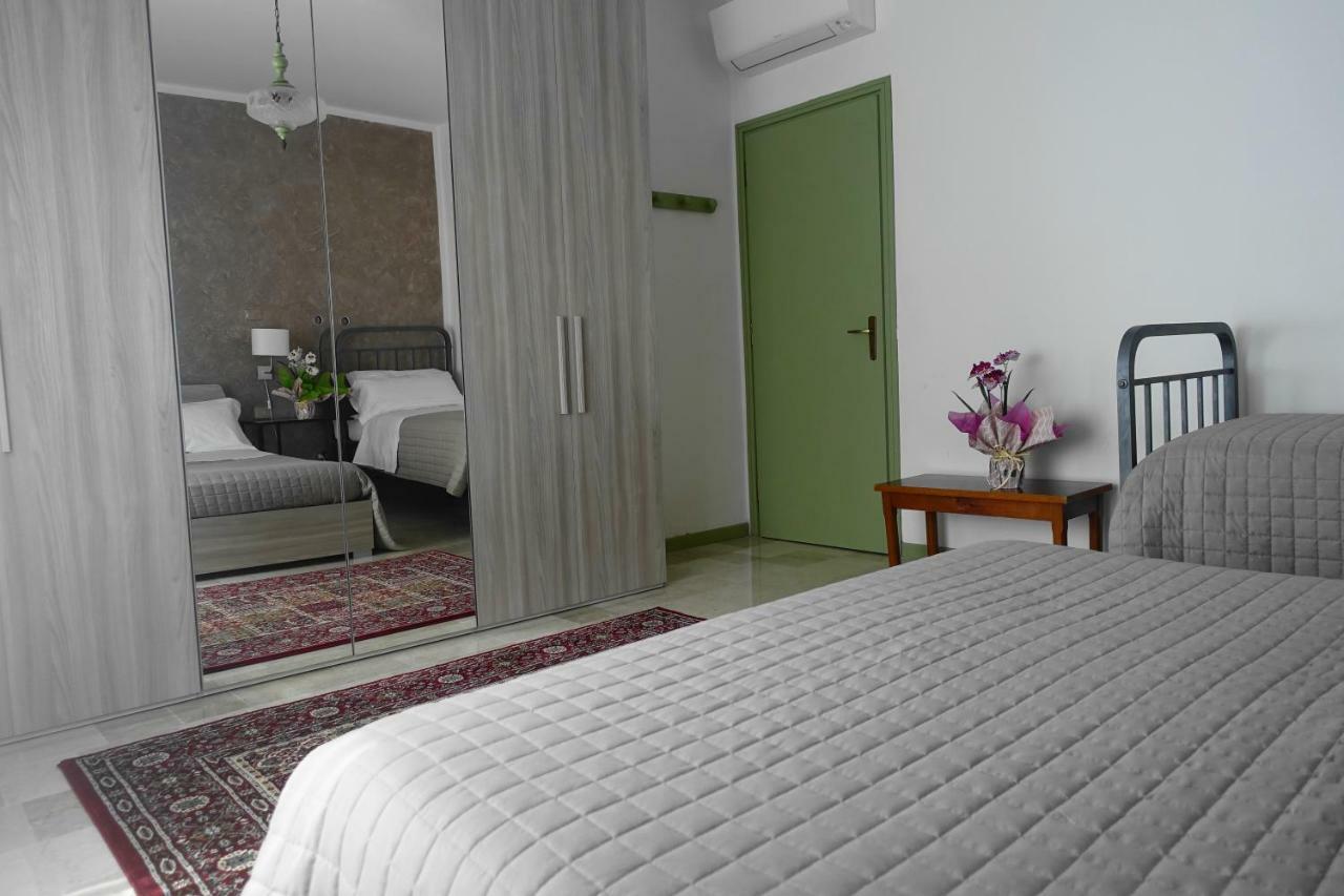 Casa Di Barbara Hotel Кастельони деле Стивиере Екстериор снимка